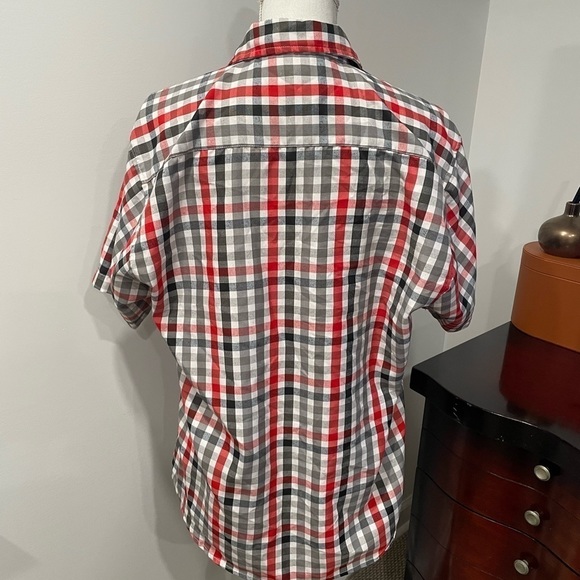 TRUE ROCK BUTTON DOWN - Picture 2 of 6